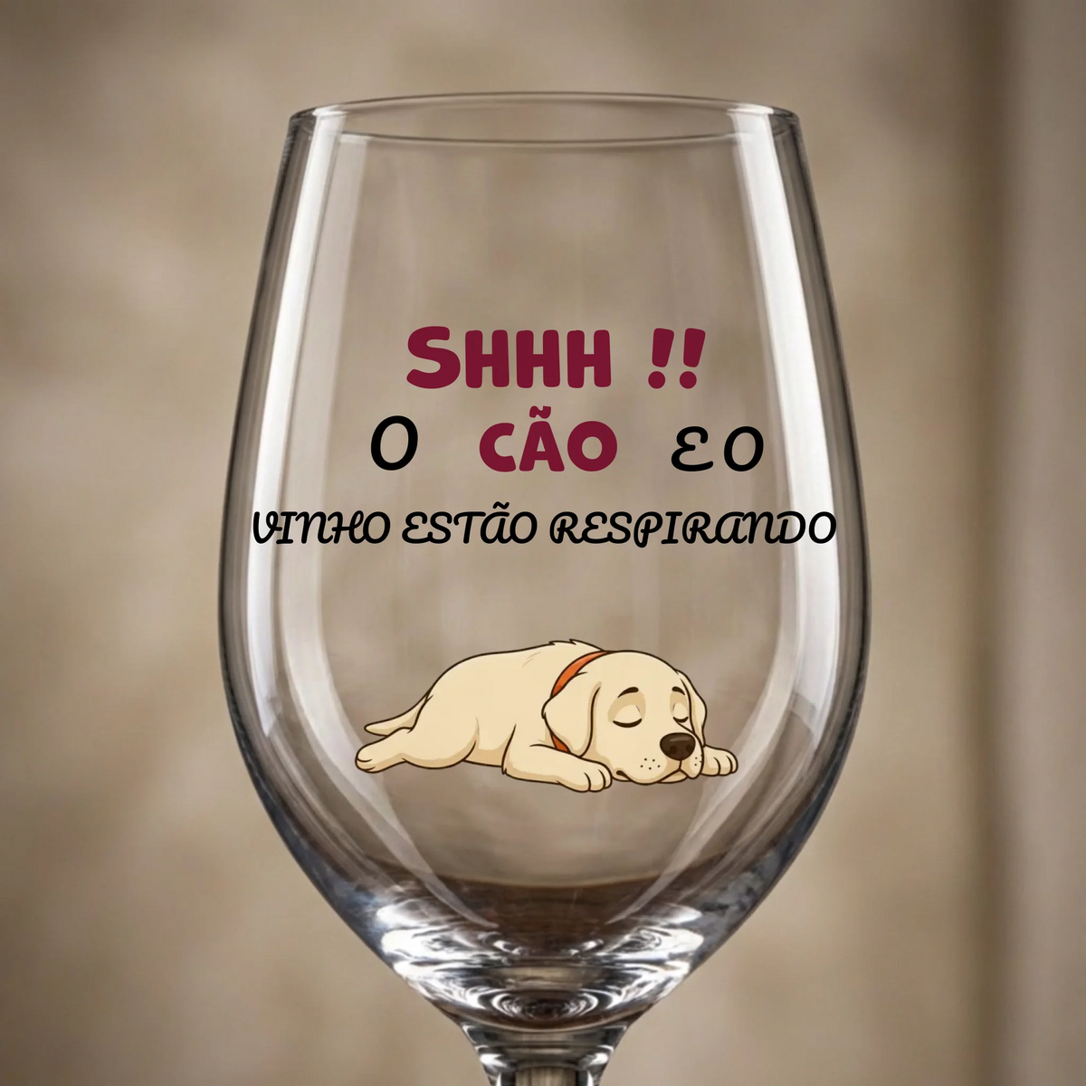 Taça de Vinho: "Shhh! O Vinho Está a Respirar"