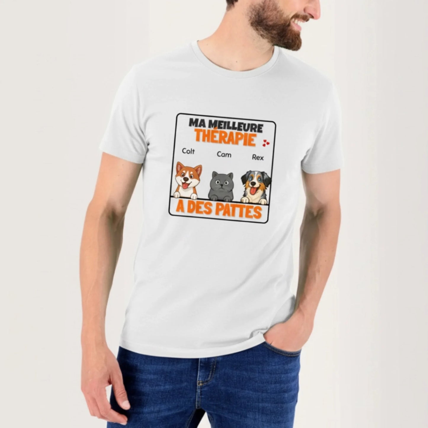 Zoom sur l'illustration du T-shirt 'Ma Meilleure Thérapie' avec un chien joyeux et son prénom