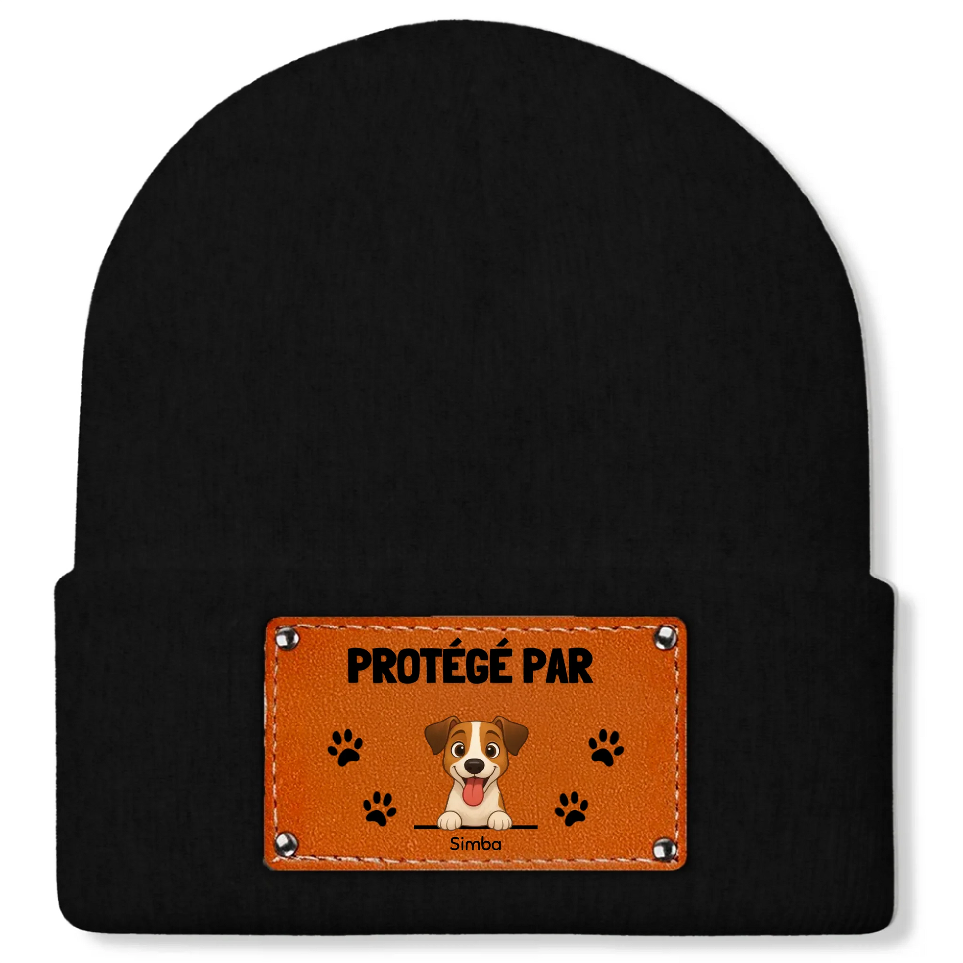 Bonnet noir personnalisé avec patch "Protégé par" et illustration de chien Jack Russell mignon.
