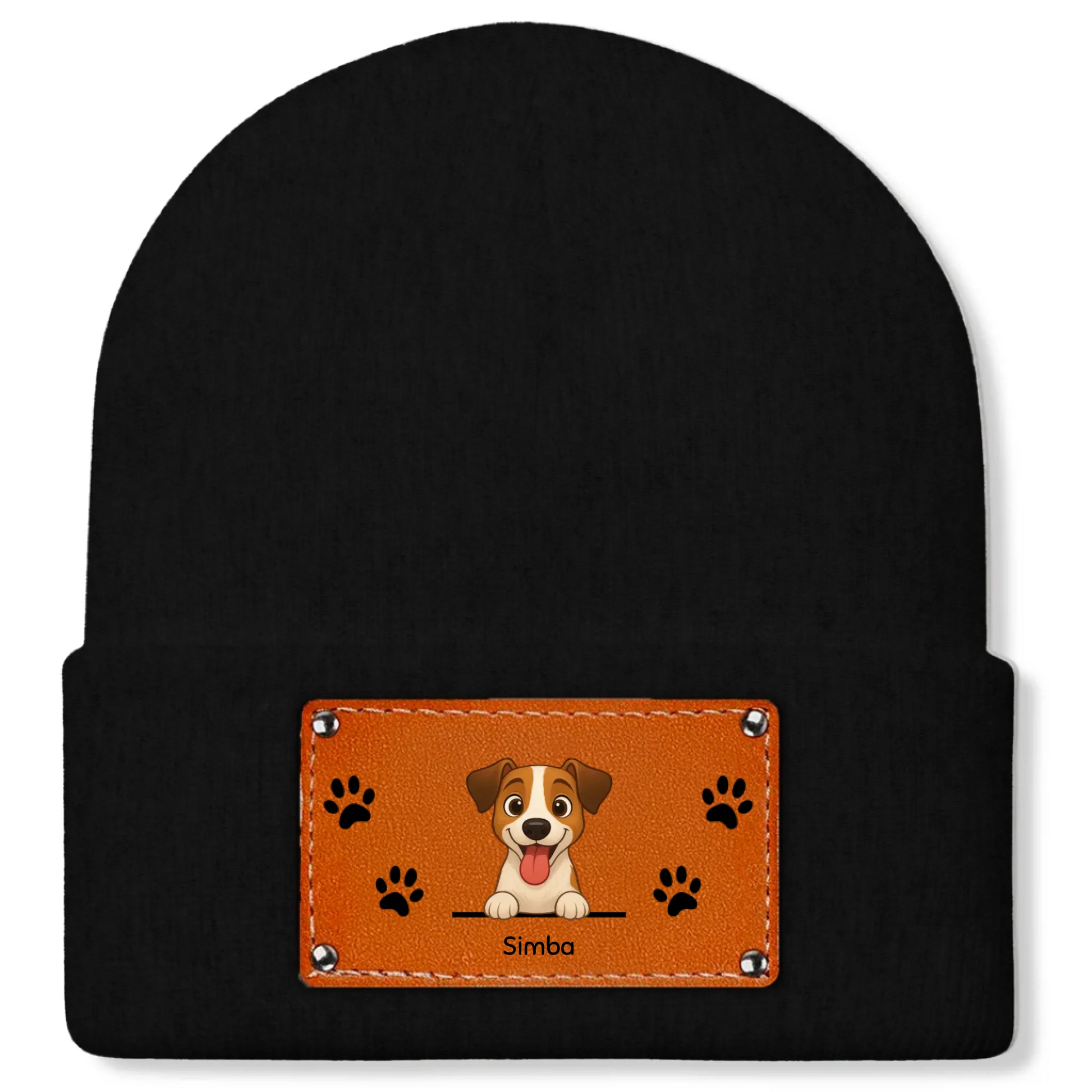 Sort personlig hue med et glad Jack Russell-lignende hundefjæs, navnet Simba og potespor på en orange patch.