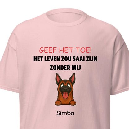 Close-up van de vrolijke Duitse herder cartoon en slogan op het t-shirt.