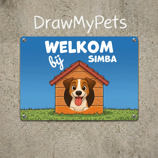 Gepersonaliseerde metalen welkom plaat met vrolijk cartoon portret van een hond in een hondenhok