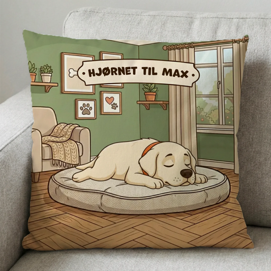 Personlig firkantet pude med illustration af en sovende lys hund og teksten 'HJØRNET TIL [Navn]'