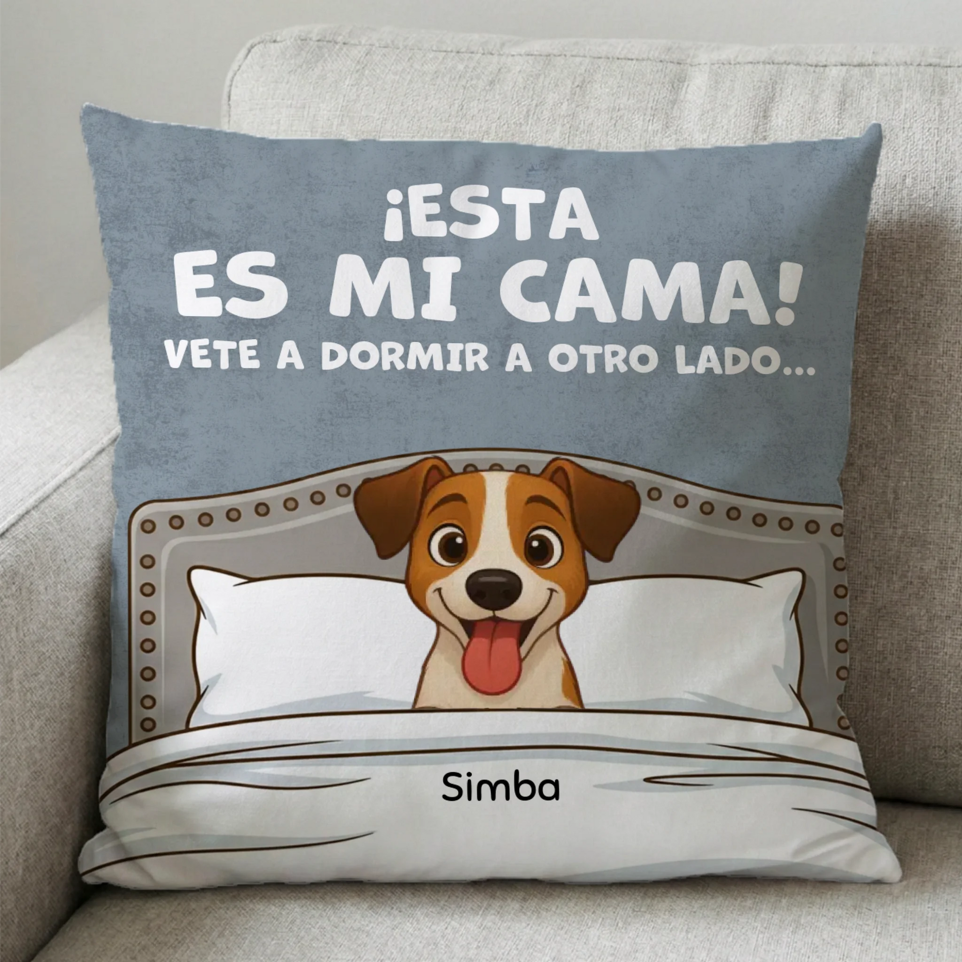 Cojín cuadrado personalizado con ilustración de perro terrier y frase divertida '¡Esta es mi cama!'