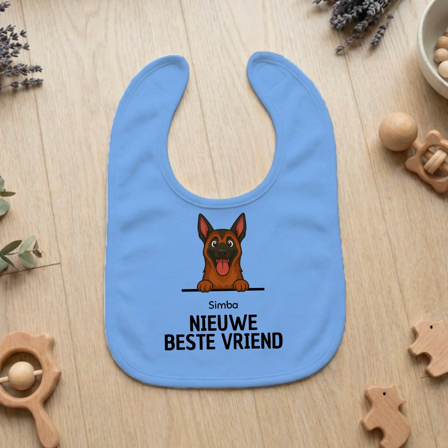 Blauw baby slabbetje met cartoon Duitse Herder en tekst "Nieuwe Beste Vriend"