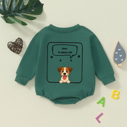 Personlig grøn babybody med tegning af glad hund og 'Ny Bedste Ven' tekst.