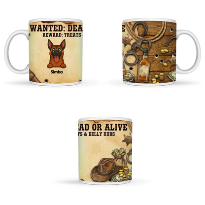 Close-up van de 'Wanted: Reward: Treats & Cuddles' tekst op de gepersonaliseerde mok met hondenportret