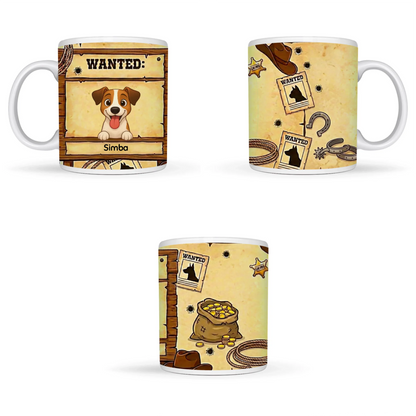 Detalle de la taza 'La Fiebre del Oro' con el diseño del cartel de 'Wanted' y un perro de dibujos animados.