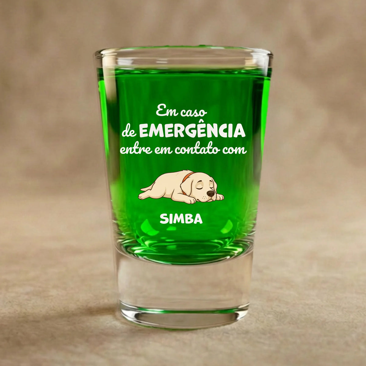 Copo de Shot: "Em caso de emergência, contactar"