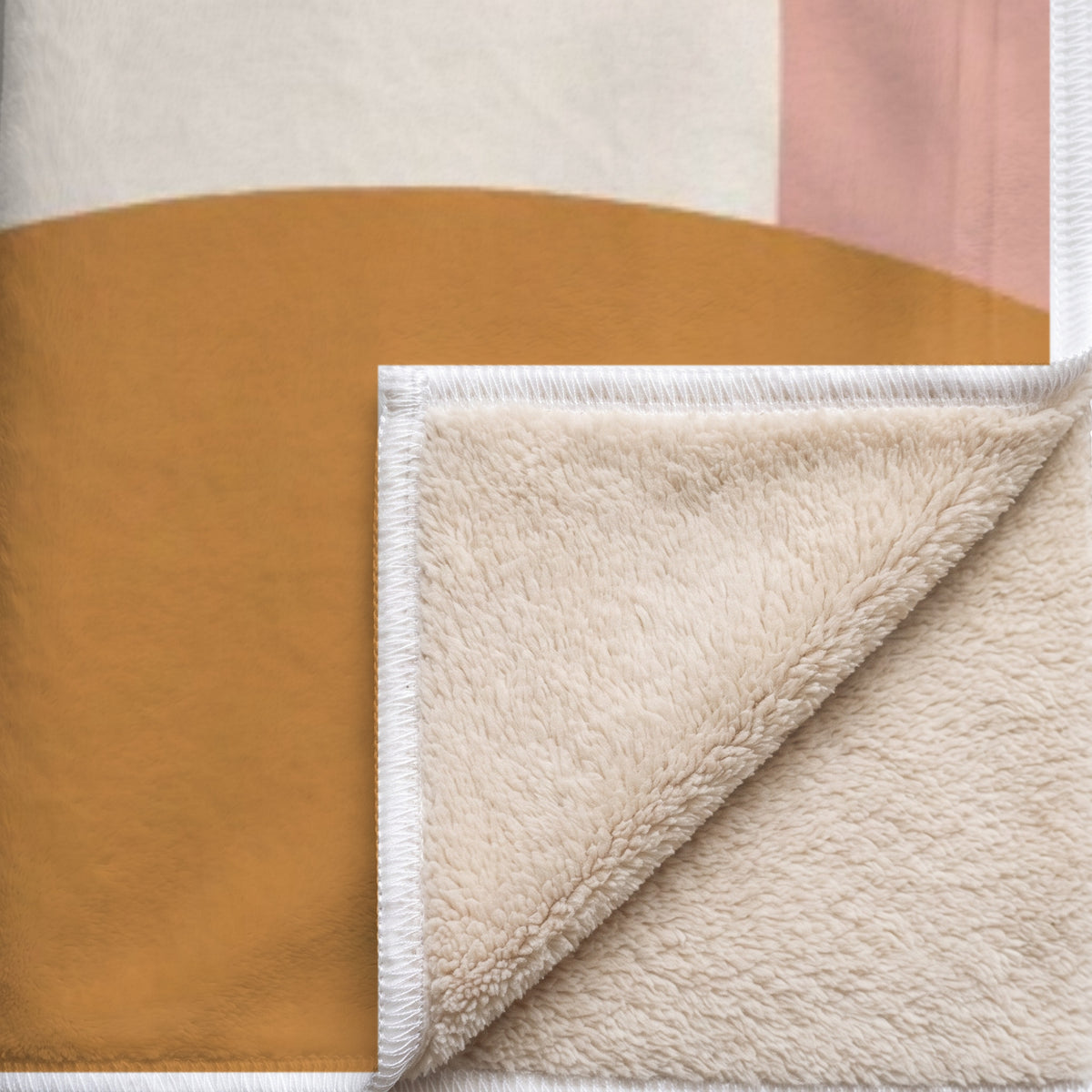 Coin replié du plaid Bohemian mood : endroit imprimé, envers sherpa beige tout doux