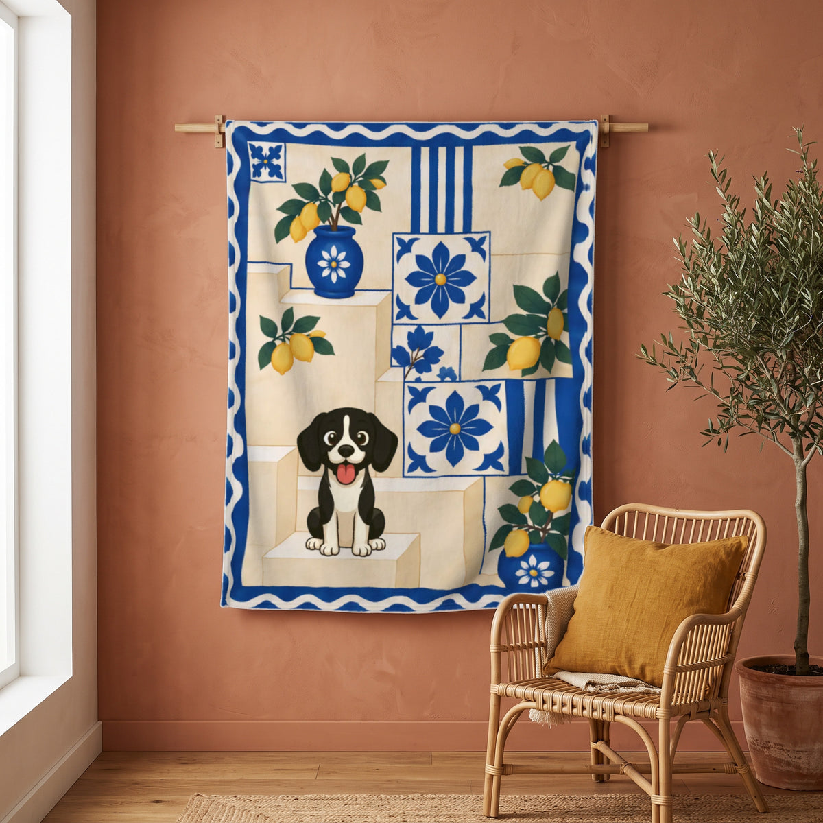 Plaid personnalisé En terrasse accroché au mur, avec le dessin et le prénom de l'animal