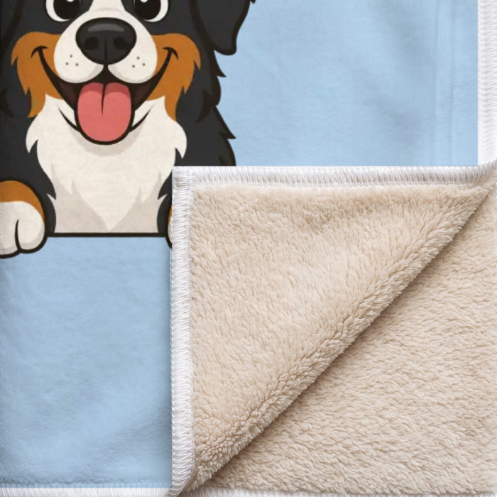 Coin replié du plaid Mes compagnons : endroit imprimé, envers sherpa beige tout doux