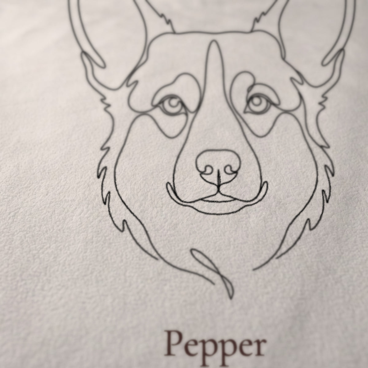 Gros plan sur le dessin imprimé du plaid personnalisé Silhouettes